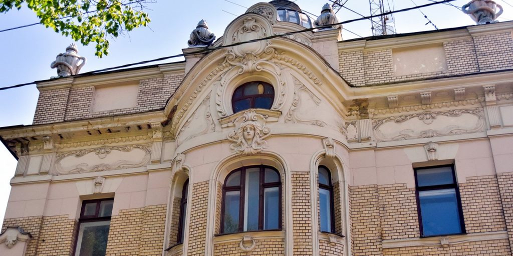 Дом беседующих змей в центре Москвы сохранят для потомков