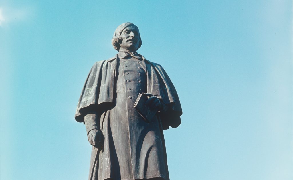 Памятник Гоголю. Фото: РИА Новости