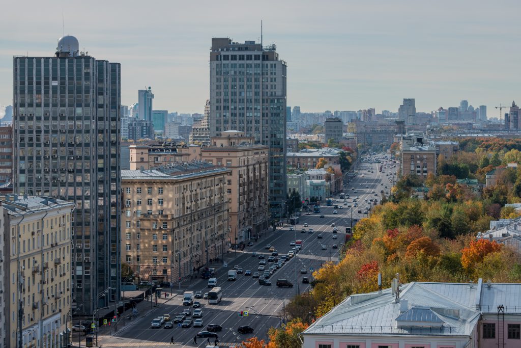 В субботу уже все: Гидрометцентр предрек конец бабьего лета в Москве