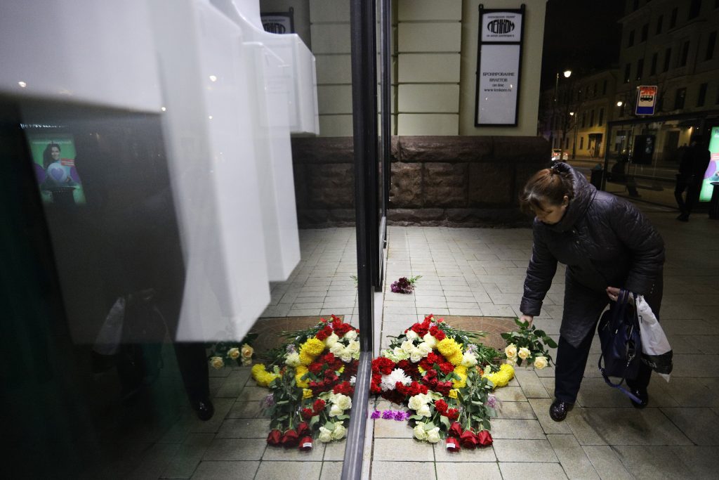 Движение в центре Москвы ограничили для церемонии прощания с Караченцовым