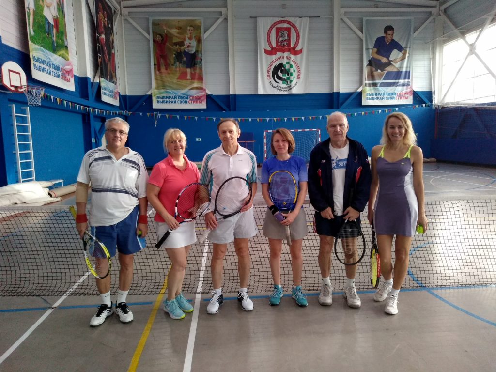 Праздничные турниры по теннису провели в Таганском районе