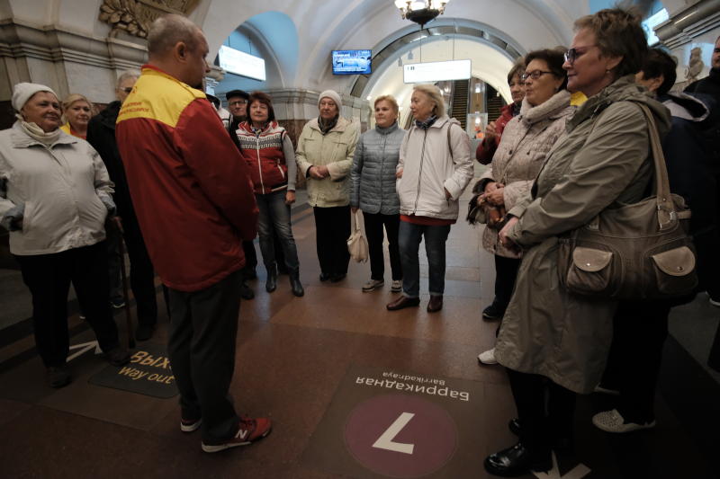 Поездка в метро москва