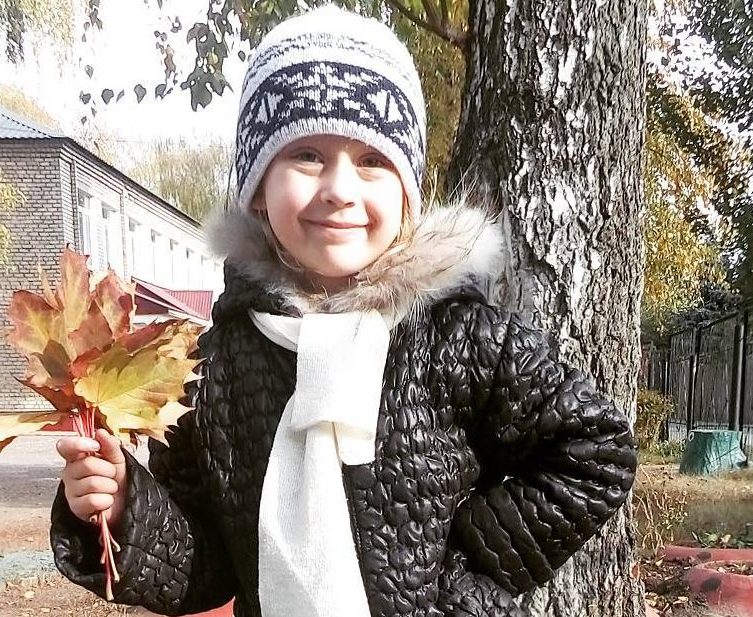 Ирина Ковган опубликовала на личной странице в Instagram снимок своей сестры Дарьи на прогулке.. Фото с личной страницы Ирины Ковган