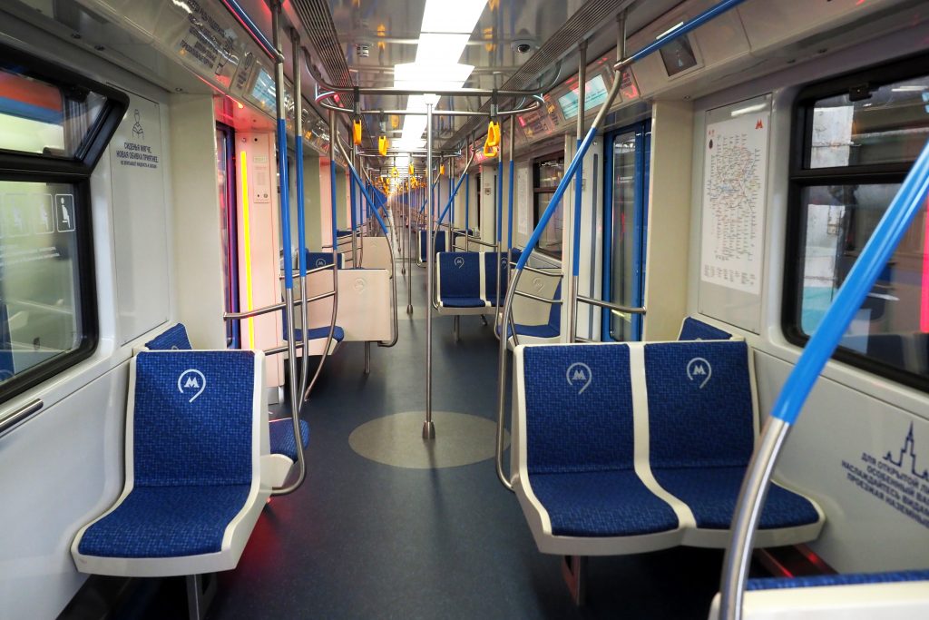 Вагоны Филевской линии метро сохранят тепло благодаря кнопке открытия дверей