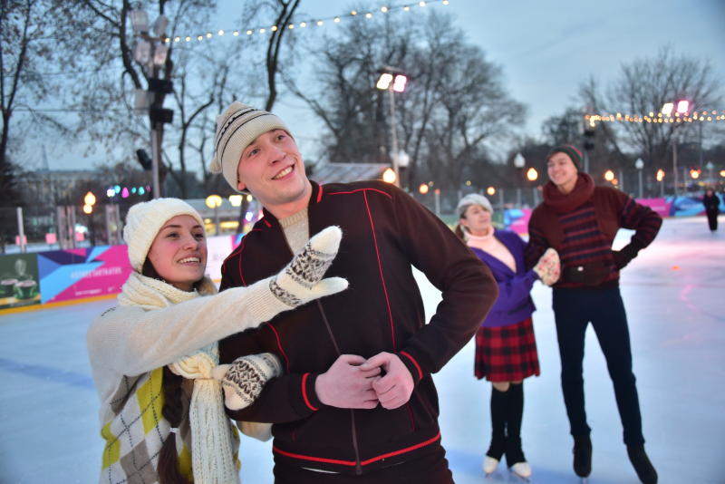 Жителей Москвы пригласили на ледовые спектакли