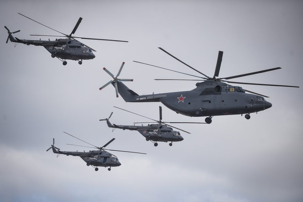 Полетам вертолетов над Кремлем дали простое объяснение