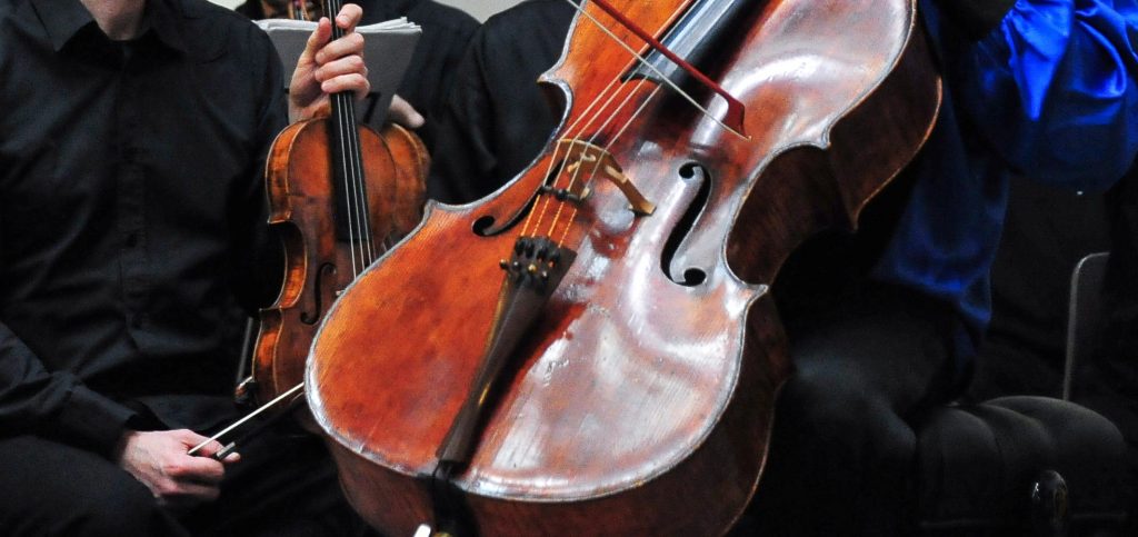 Украденную из Москвы виолончель XVIII века сняли с аукциона во Франции