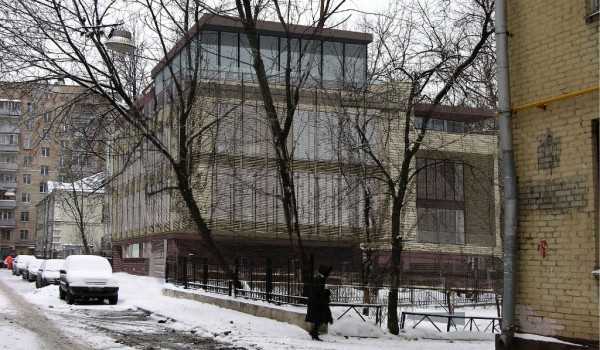Здание учебно-консультационного центра в Крымском тупике реконструируют. Фото: сайт мэра Москвы