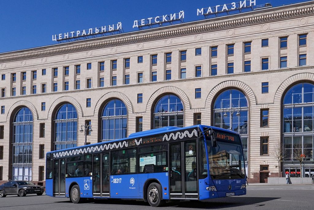 Двойную полосу для общественного транспорта открыли около станции метро «Лубянка». Фото: сайт мэра Москвы