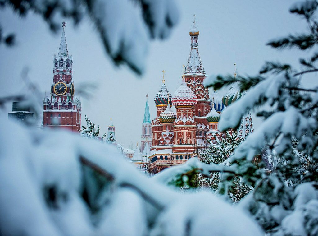 К Новому году в Москве потеплеет до минус одного