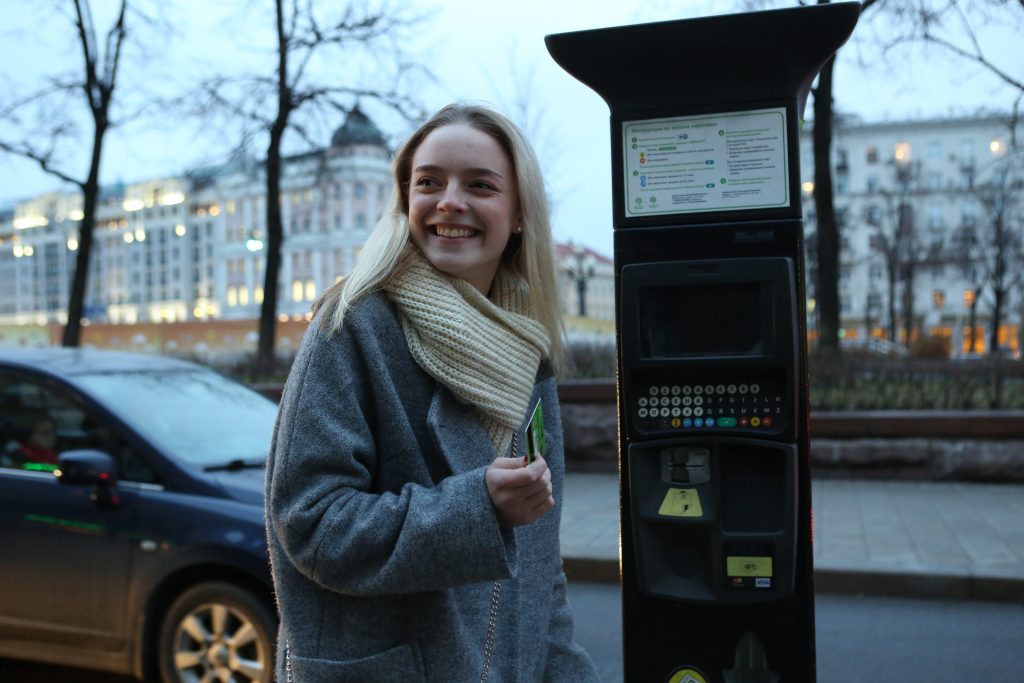 Москва объявила бесплатную парковку до 8 января