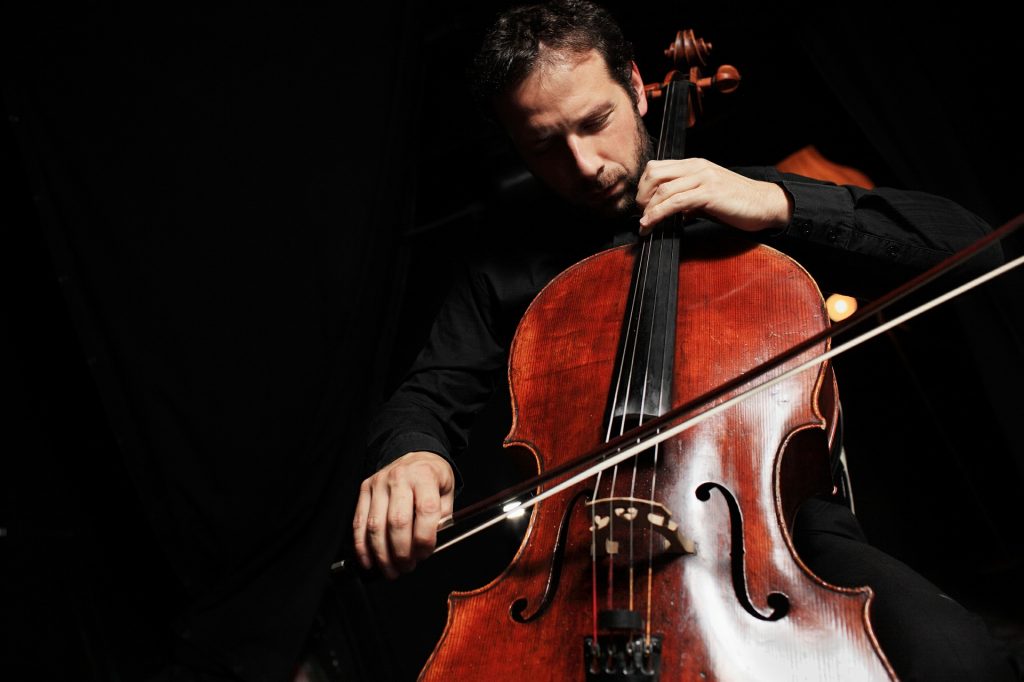 Москвичей пригласили послушать виолончель. Фото: pixabay.com