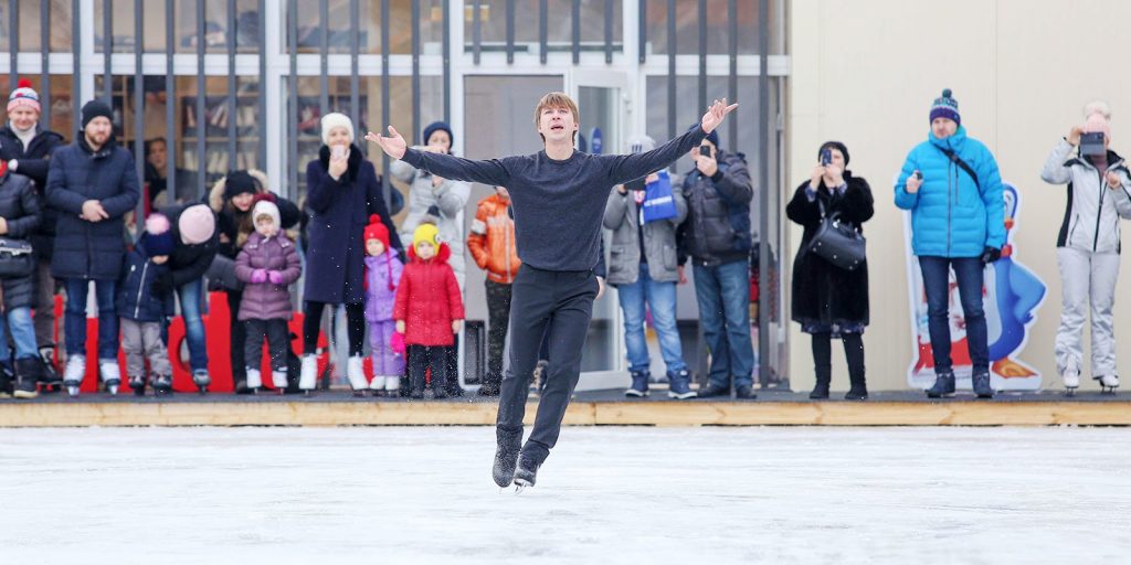 Бесплатная школа фигурного катания Алексея Ягудина открылась в Парке Горького