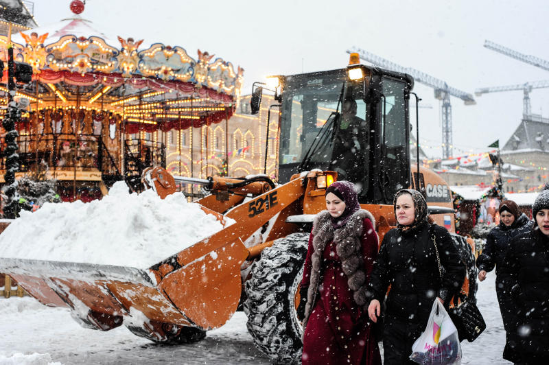 Коммунальщики Москвы вывезли 800 тысяч кубометров снега за сутки