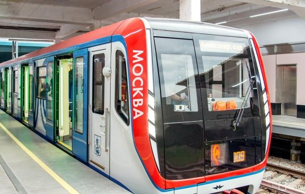Шесть поездов нового поколения запустили в столичном метро