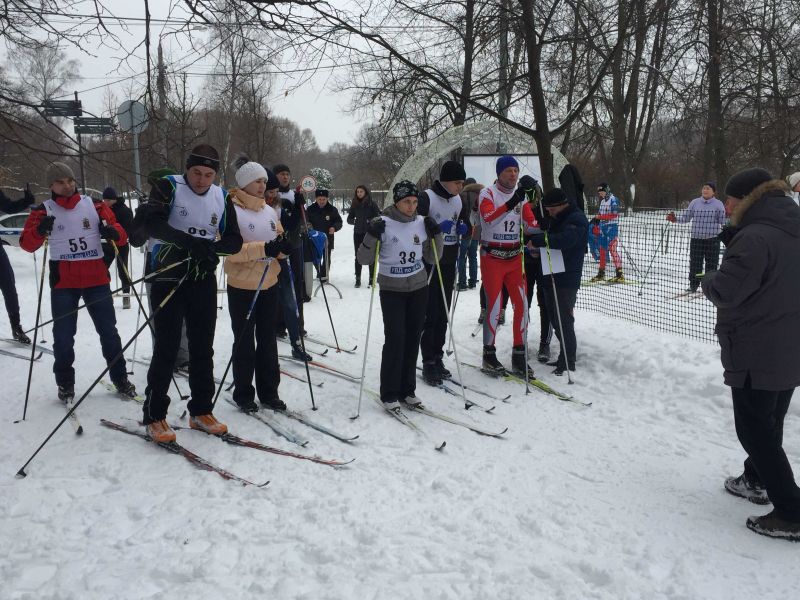 В Центральном округе столицы состоялось соревнование по лыжным гонкам