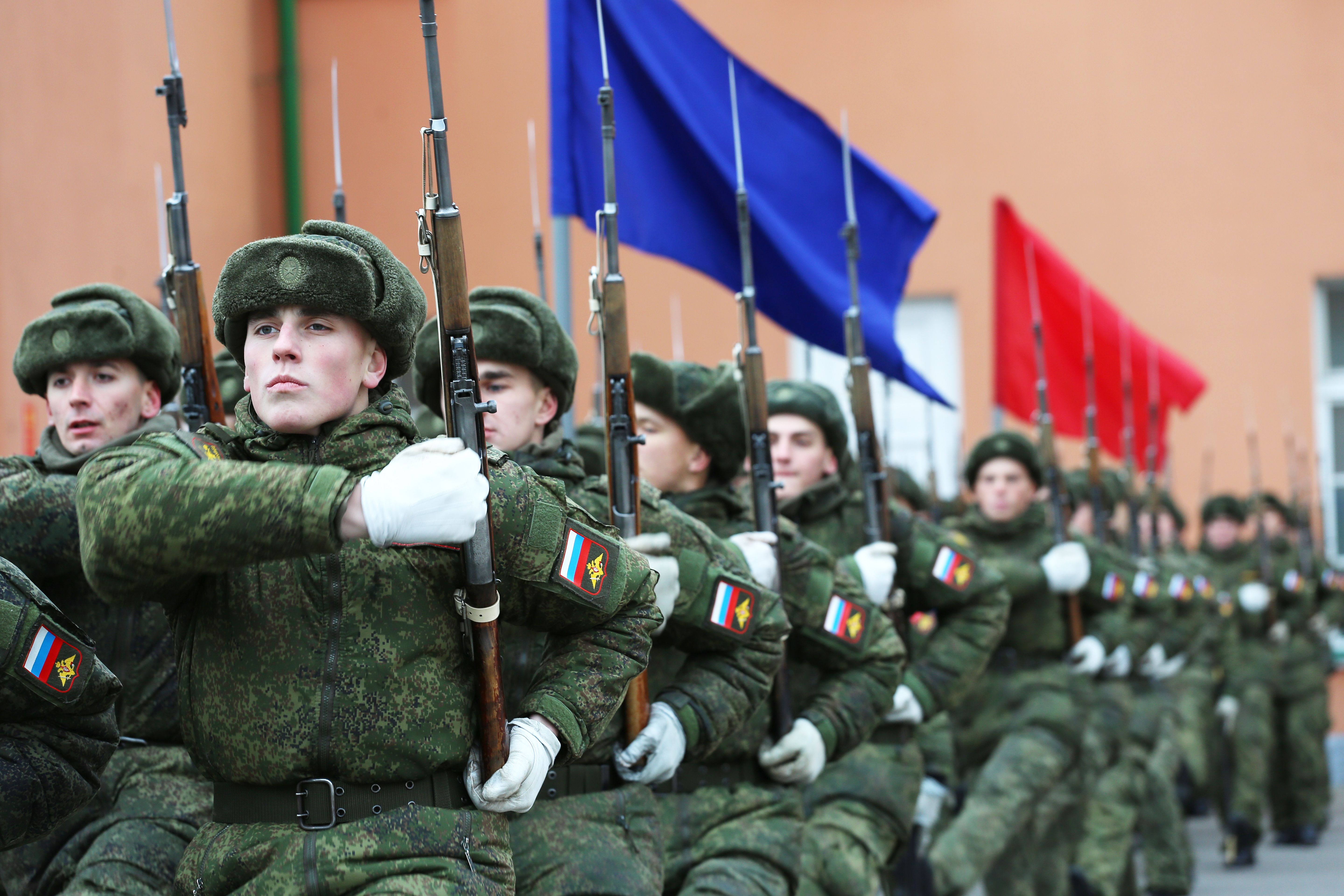 Военнослужащие 154 отдельного комендантского Преображенского полка