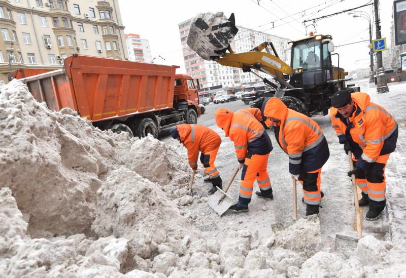Утилизация снега стартовала в Москве
