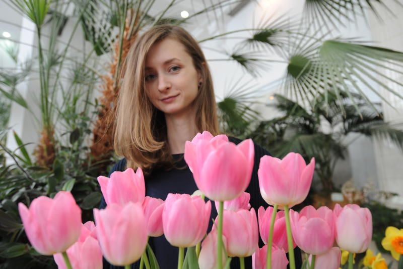 Гостям Аптекарского огорода подарят 313 тюльпанов. Фото: Пелагия Замятина, «Вечерняя Москва»