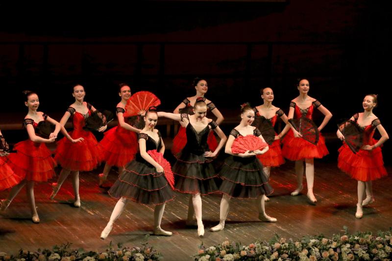 Слабовидящих горожан пригласили окунуться в мир балета в музее имени Бахрушина