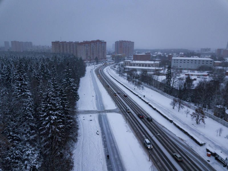 Ямы и выбоины устранили на двух проезжих частях в Пресненском районе. Фото: Александр Кожохин, «Вечерняя Москва»