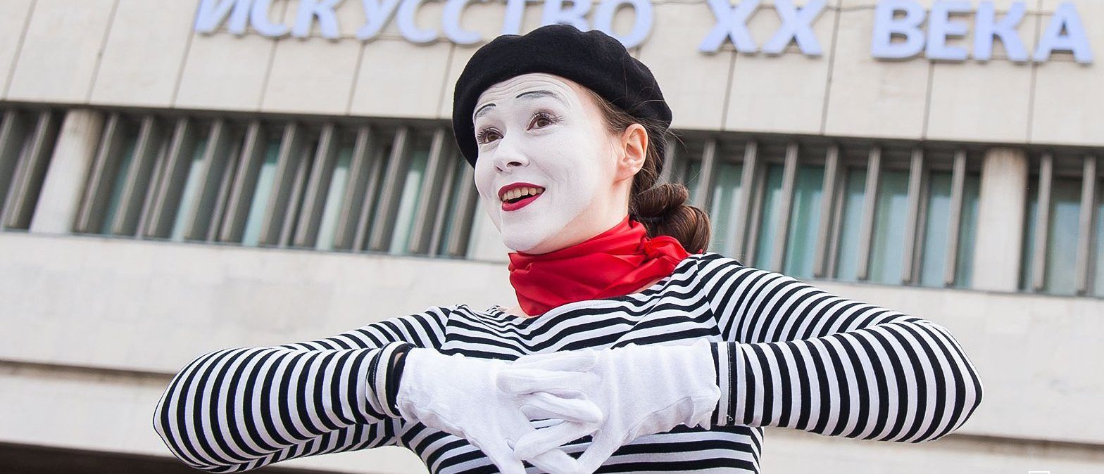 Москвичи увидят выступления уличных артистов в парках Центрального округа. Фото: сайт мэра Москвы
