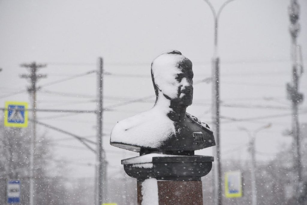 Синоптик: резкого понижения снежного покрова в Москве не ожидается