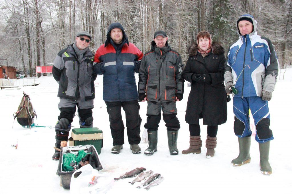 Работники ГУП СППМ провели спортивное соревнование  по подледному лову форели