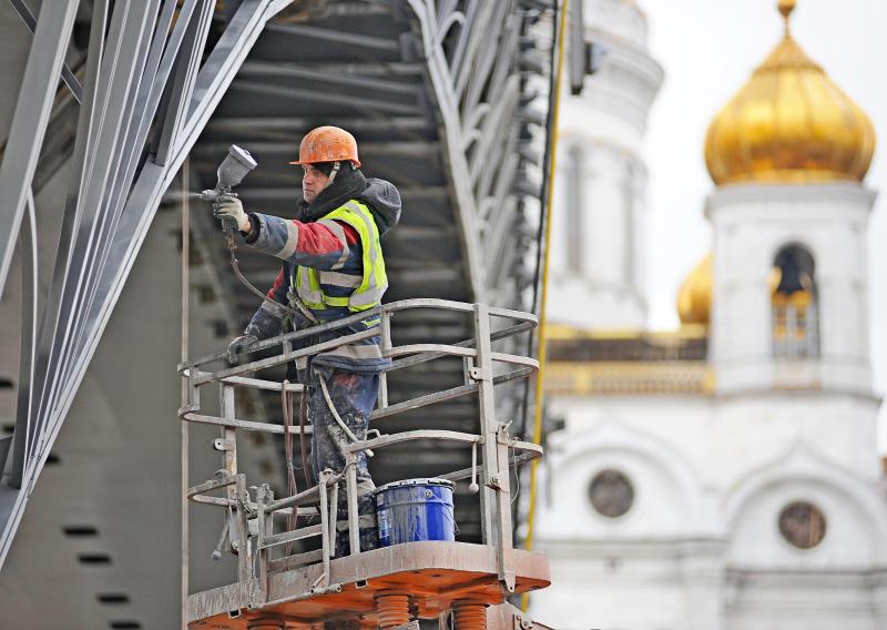 Специалисты завершат первый этап ремонта Большого Москворецкого моста в мае. Фото: Александр Кожохин, «Вечерняя Москва»