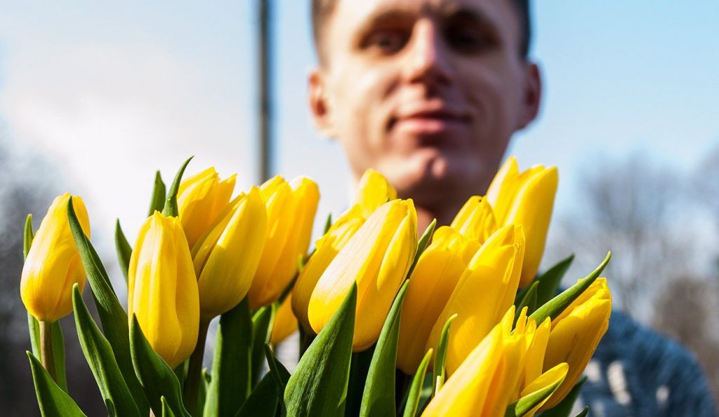 Тюльпаны подарят в 11 парках столицы