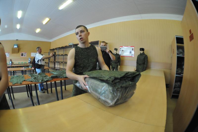 Повестку в армию весной получат 335 юношей из Центрального округа. Фото: Александр Казаков, «Вечерняя Москва»