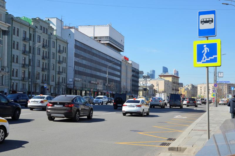 Новые дорожные знаки установят в Басманном районе