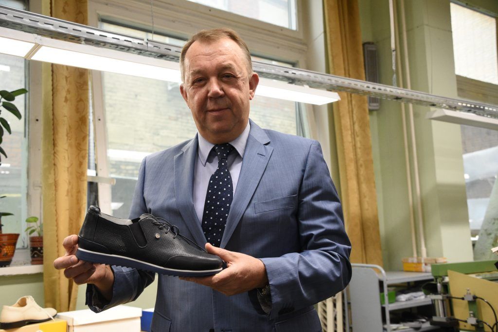 Обувная фабрика гордится династиями