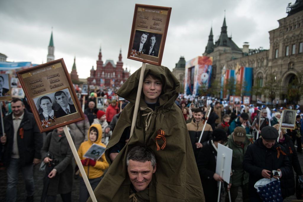 Демонстрация и митинг перекроют центр Москвы в День Победы