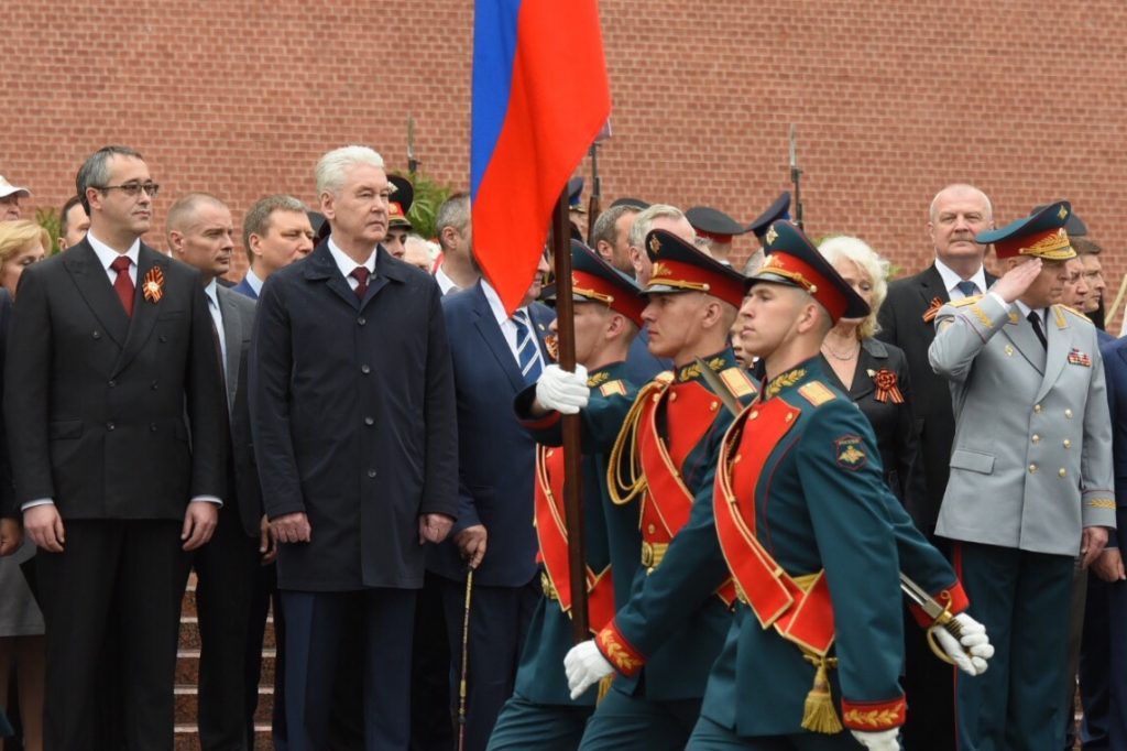 Собянин поздравил ветеранов и жителей столицы с Днем Победы