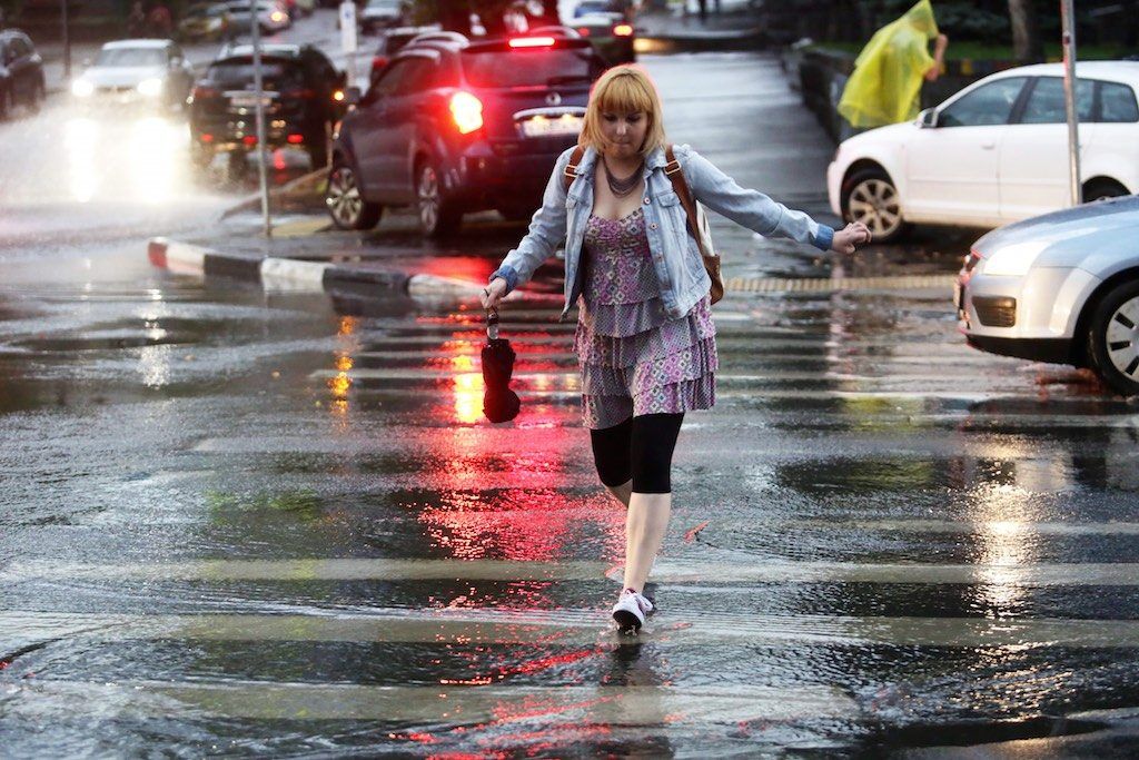 Опасная погода останется в Москве минимум на два дня