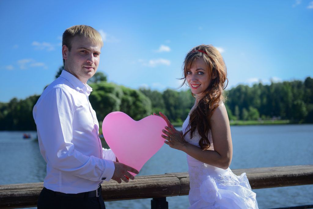 Более 1300 свадеб приурочили ко Дню семьи, любви и верности в Москве