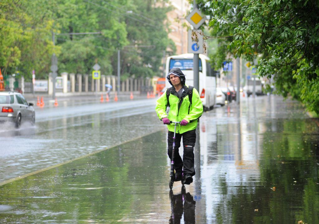 ЦОДД объявил вторник опасным для водителей из-за погоды в Москве