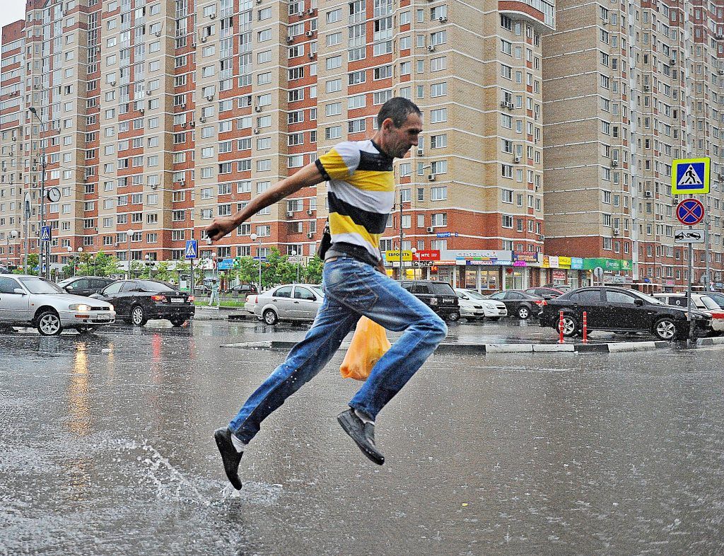 Гидрометцентр: 18 июня в Москве будет тепло и дождливо