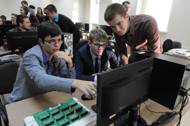 Студенты Высшей школы экономики покажут телеуправляемого угря. Фото: архив, «Вечерняя Москва»