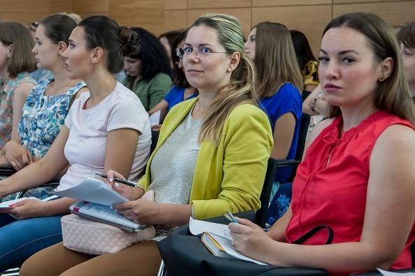 Андрей Кожанов, старший преподаватель НИУ ВШЭ, прочитает лекцию о парадоксальном человеке. Фото: сайт мэра Москвы