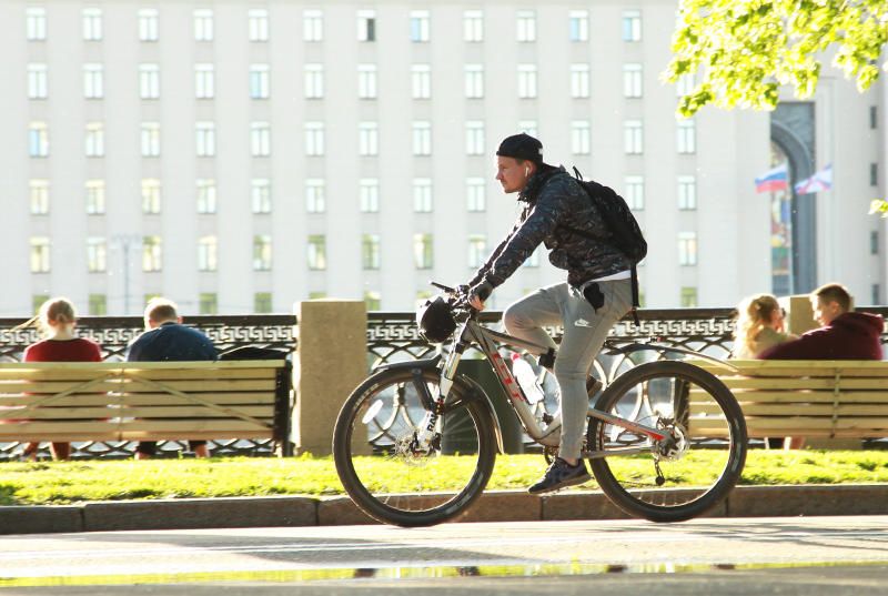Активисты Молодежной палаты Басманного района организовали велозабег. Фото: Наталия Нечаева, «Вечерняя Москва»