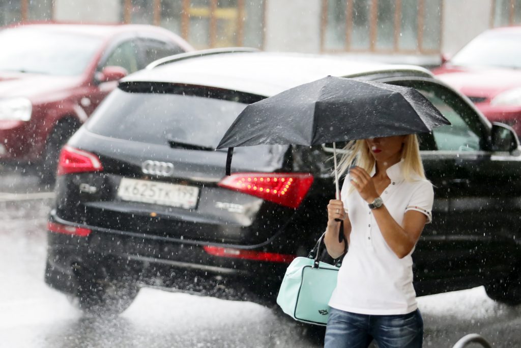 Жителям Москвы пообещали дождливые выходные