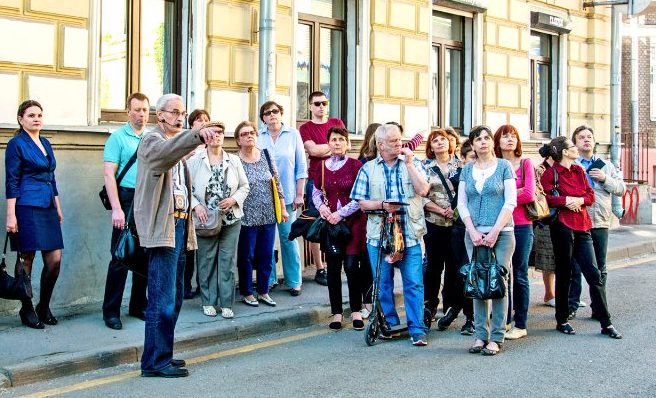 По следам авторов: экскурсию по местам литераторов организуют сотрудники Тургеневской библиотеки. Фото: сайт мэра Москвы