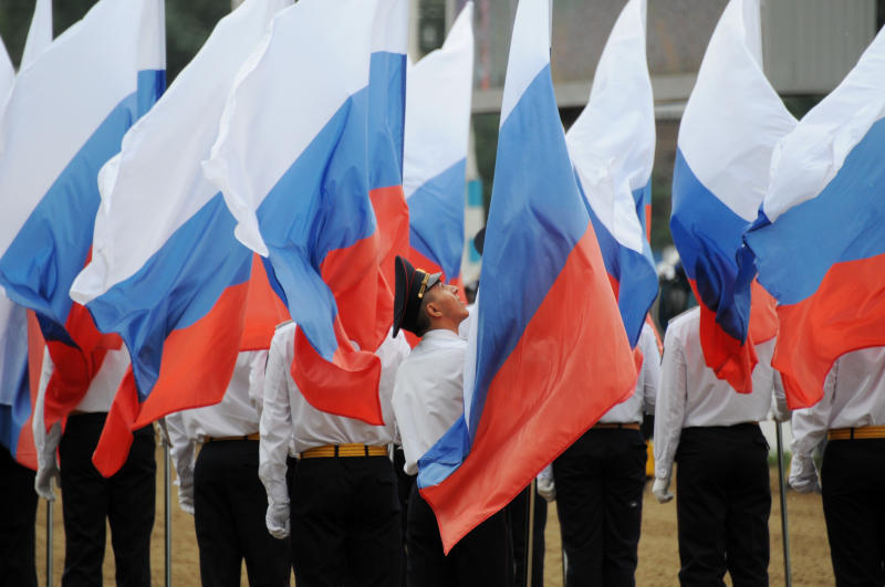 Торжественная церемония поднятия флага России прошла на Поклонной горе. Фото: Светлана Колоскова, «Вечерняя Москва»