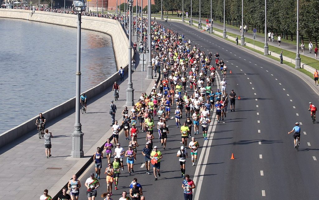 Жители столицы пробегут более 20 километров по набережным Москвы