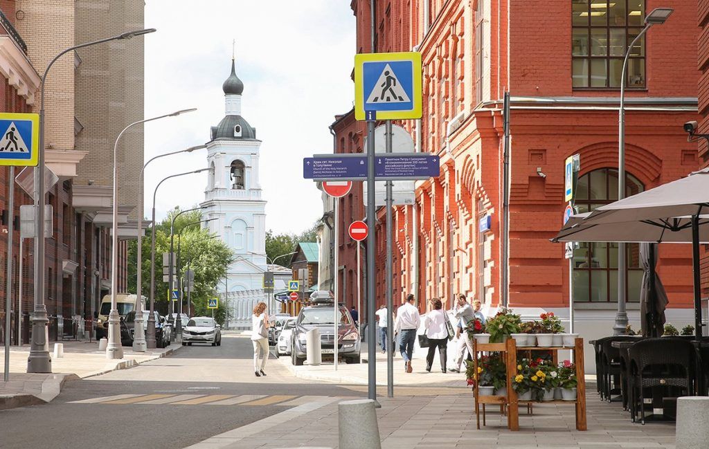 Один из этапов работ по благоустройству на Малой Почтовой улице подходит к концу. Фото: сайт мэра Москвы