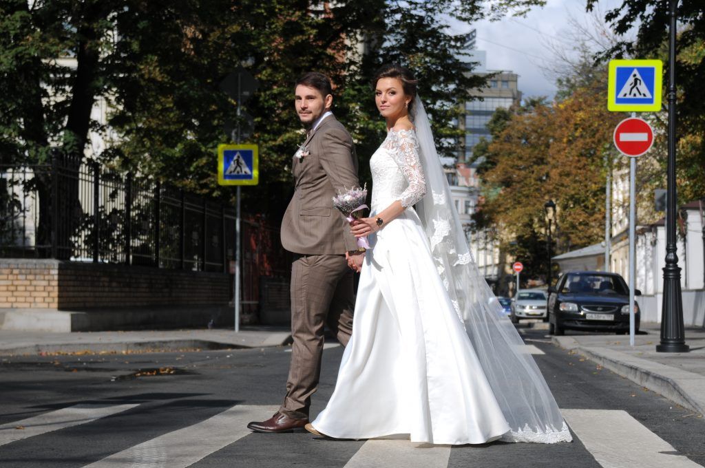 Фотофакт: Ирина и Артем Фейнберги заключили брак в «красивую» дату