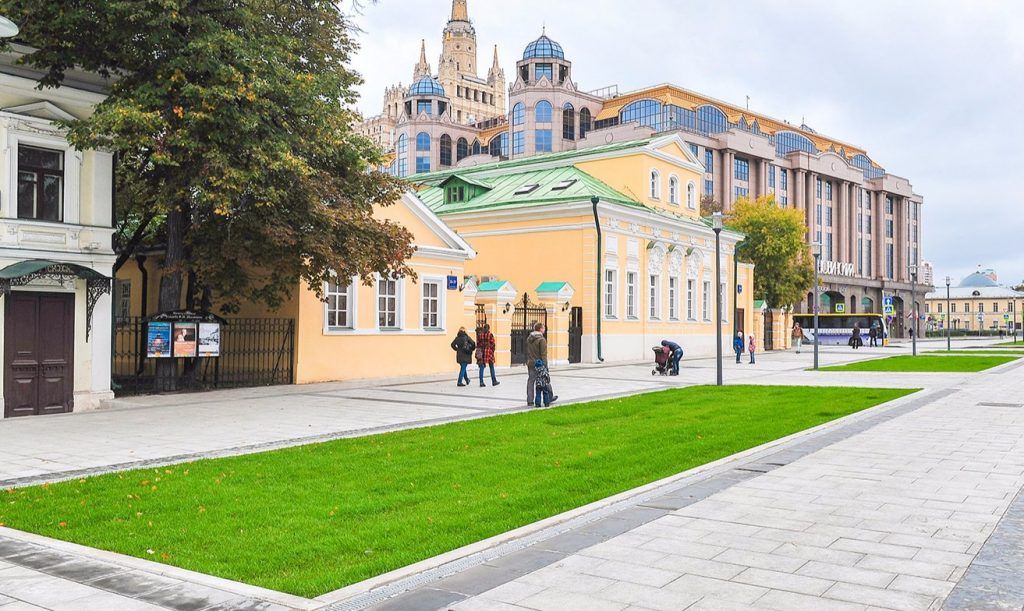 Работы по благоустройству двора завершат в Красносельском районе. Фото: сайт мэра Москвы