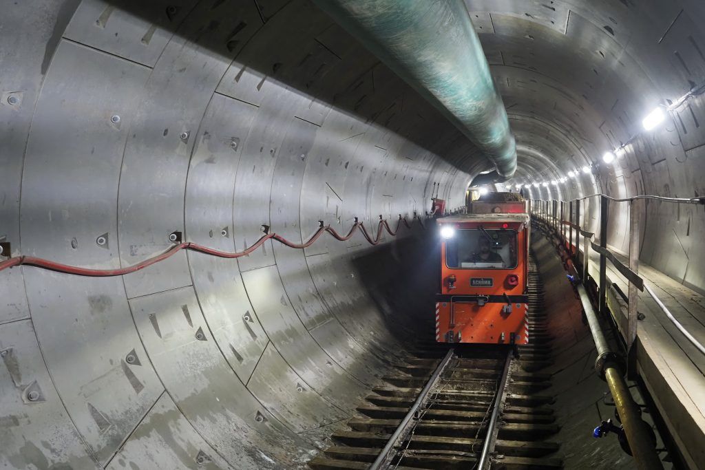 Метро Москвы получило земельные участки под станции и тоннели
